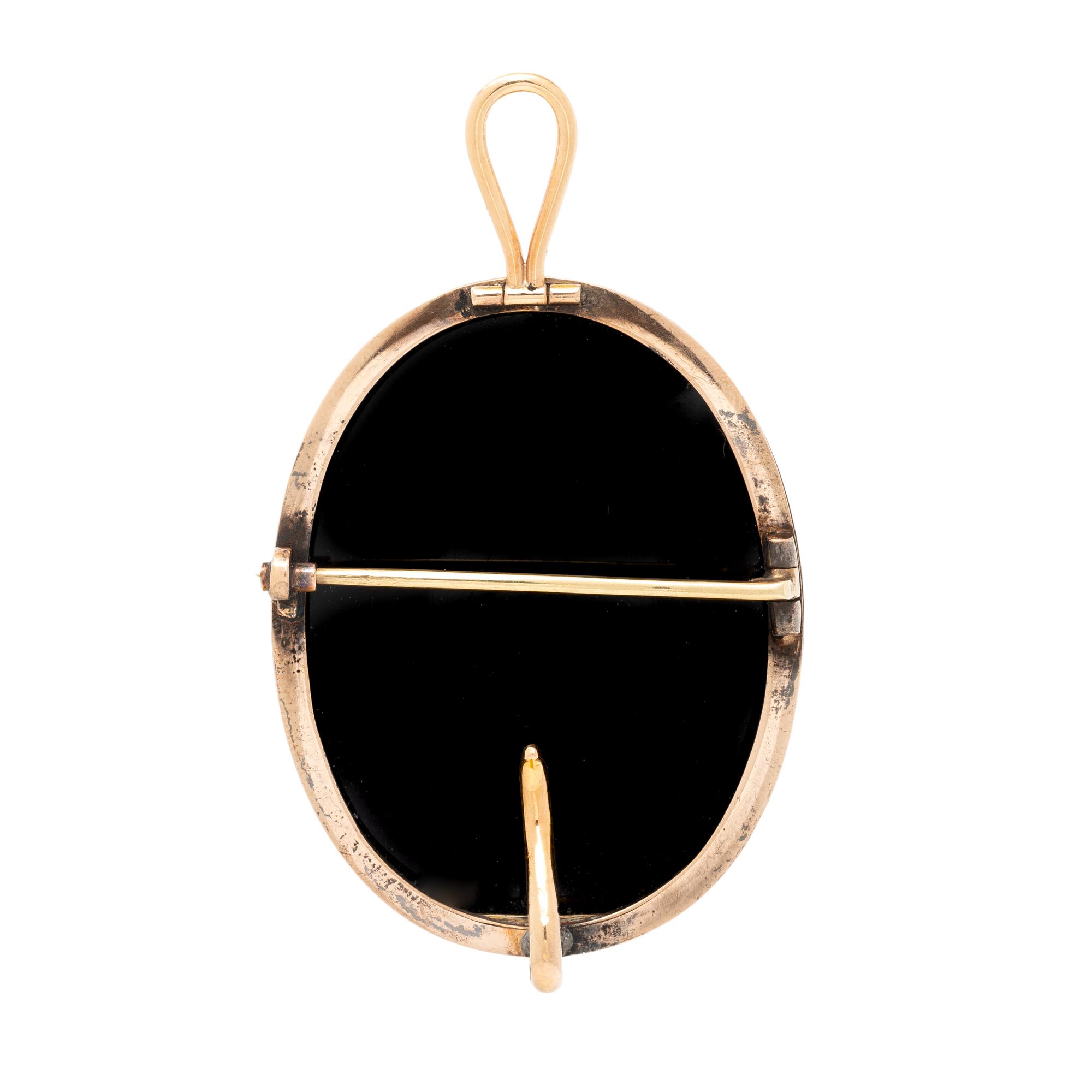 VICTORIAN, YELLOW GOLD AGATE CAMEO PENDANT BROOCH