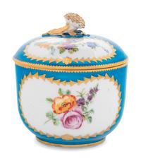 A Vincennes Bleu Céleste Porcelain Sugar Bowl and Cover ( Pot à Sucre et son Couvercle )