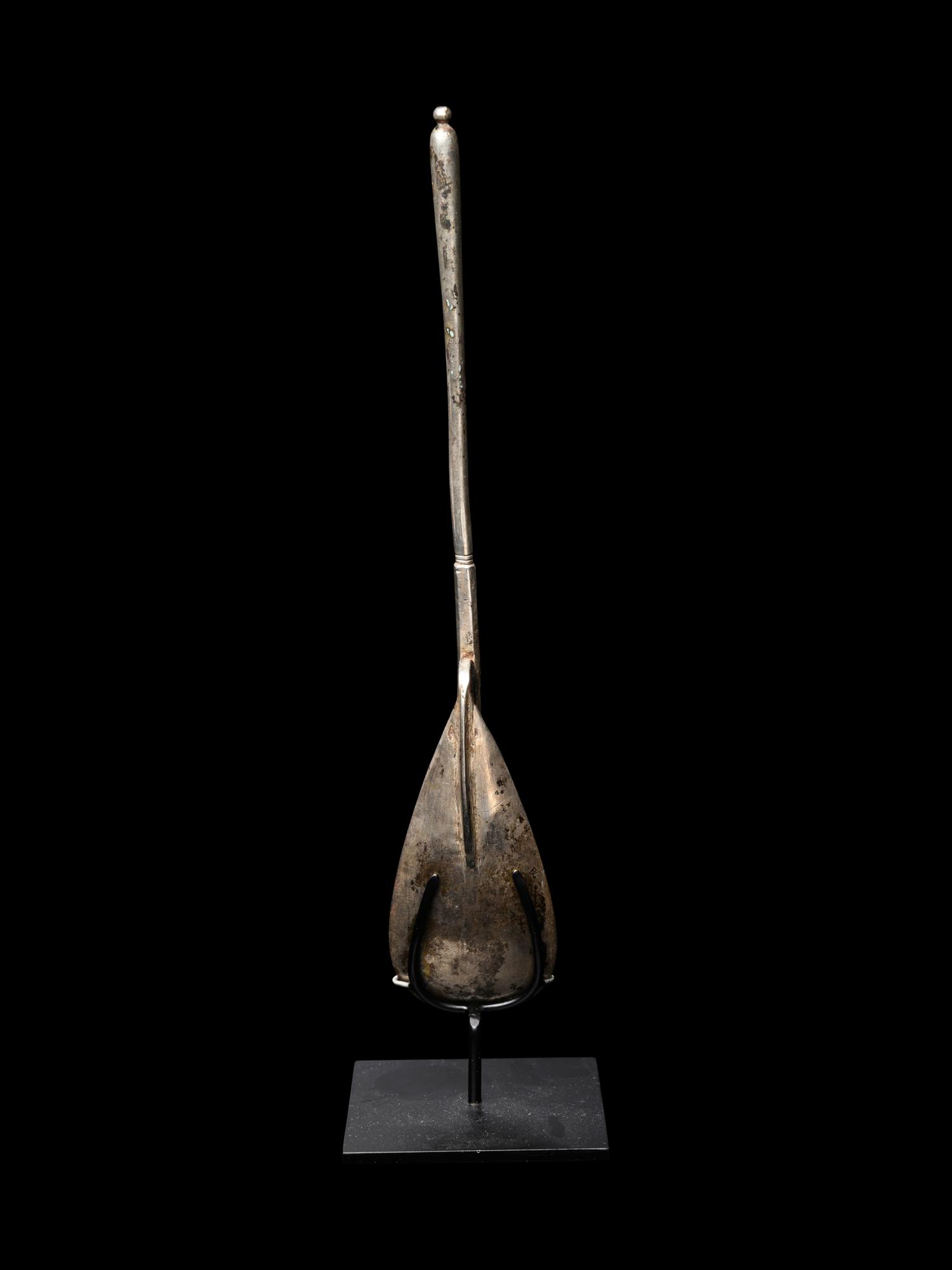 A Byzantine Silver Spoon with an Incised Cross