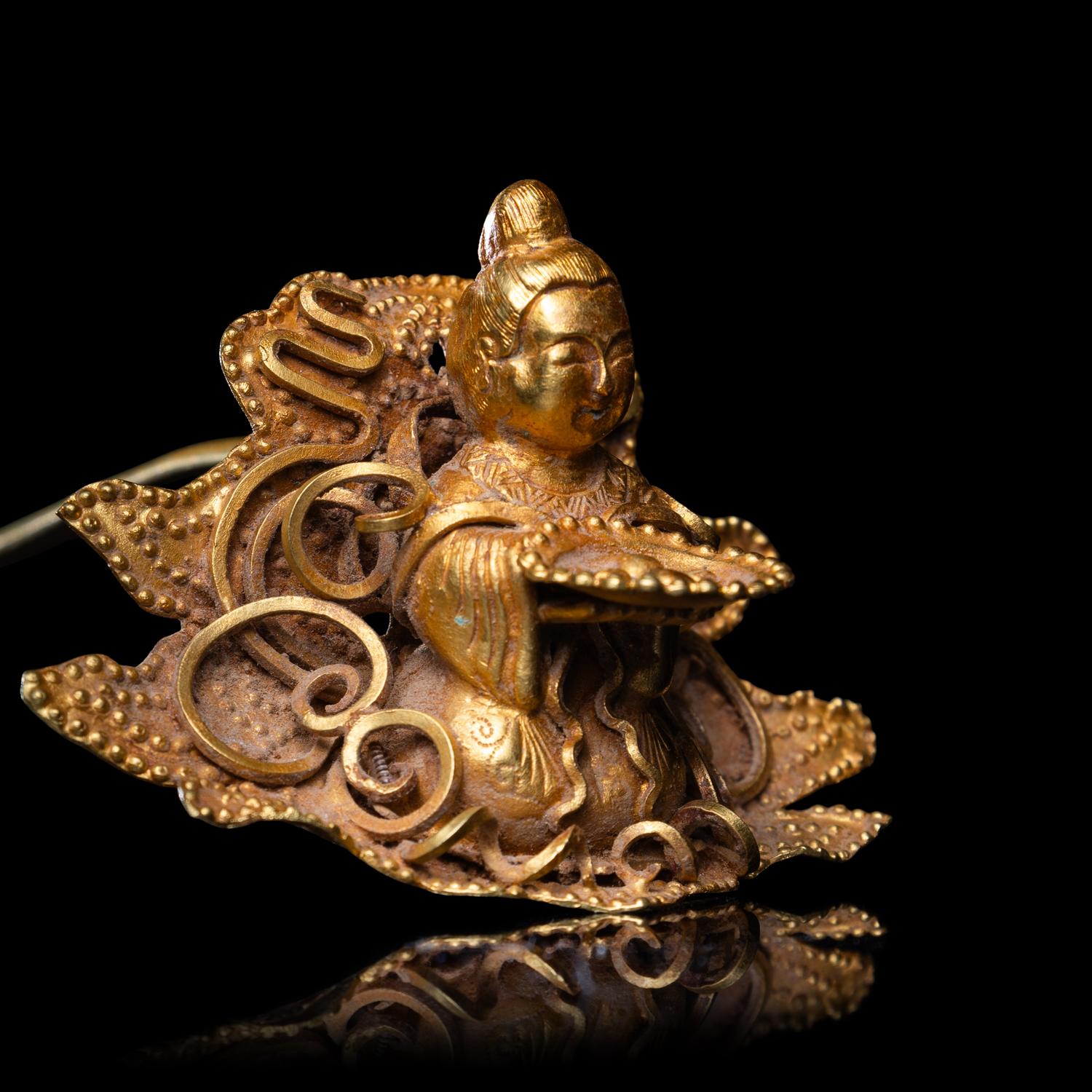 A Chinese Gold 'Immortal' Hairpin, Tiaoxin, Ming Dynasty 明 麻姑獻壽金挑心