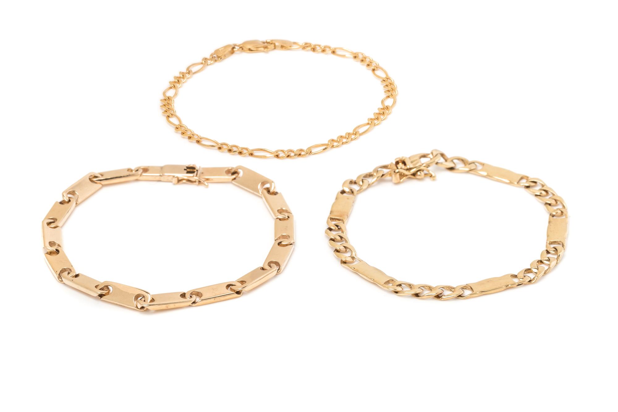 COLLECTION OF YELLOW GOLD BRACELETS