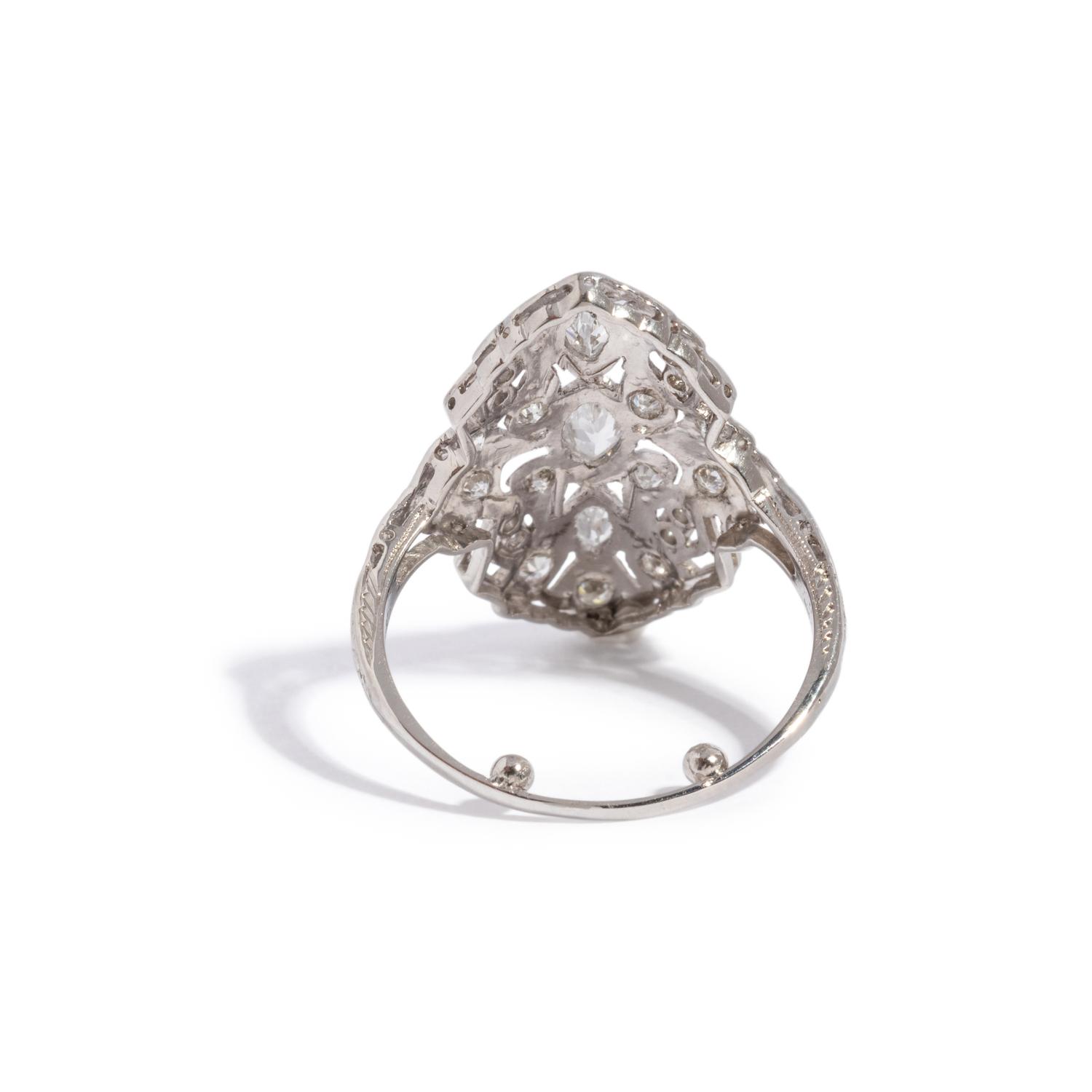 ART DECO, PLATINUM AND DIAMOND RING