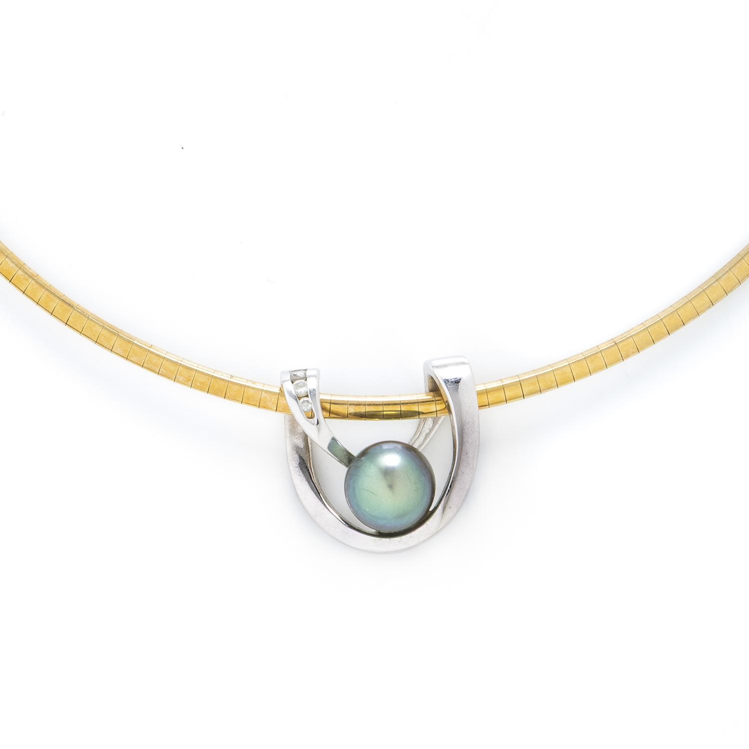 BICOLOR GOLD, CULTURED PEARL, AND DIAMOND NECKLACE