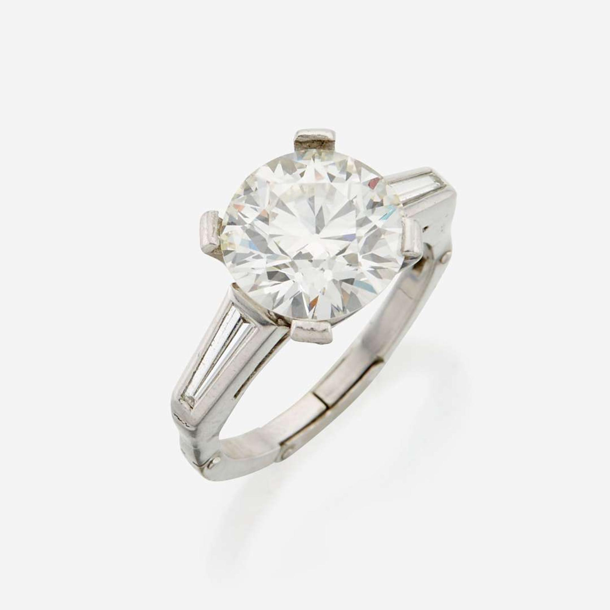 A diamond solitaire