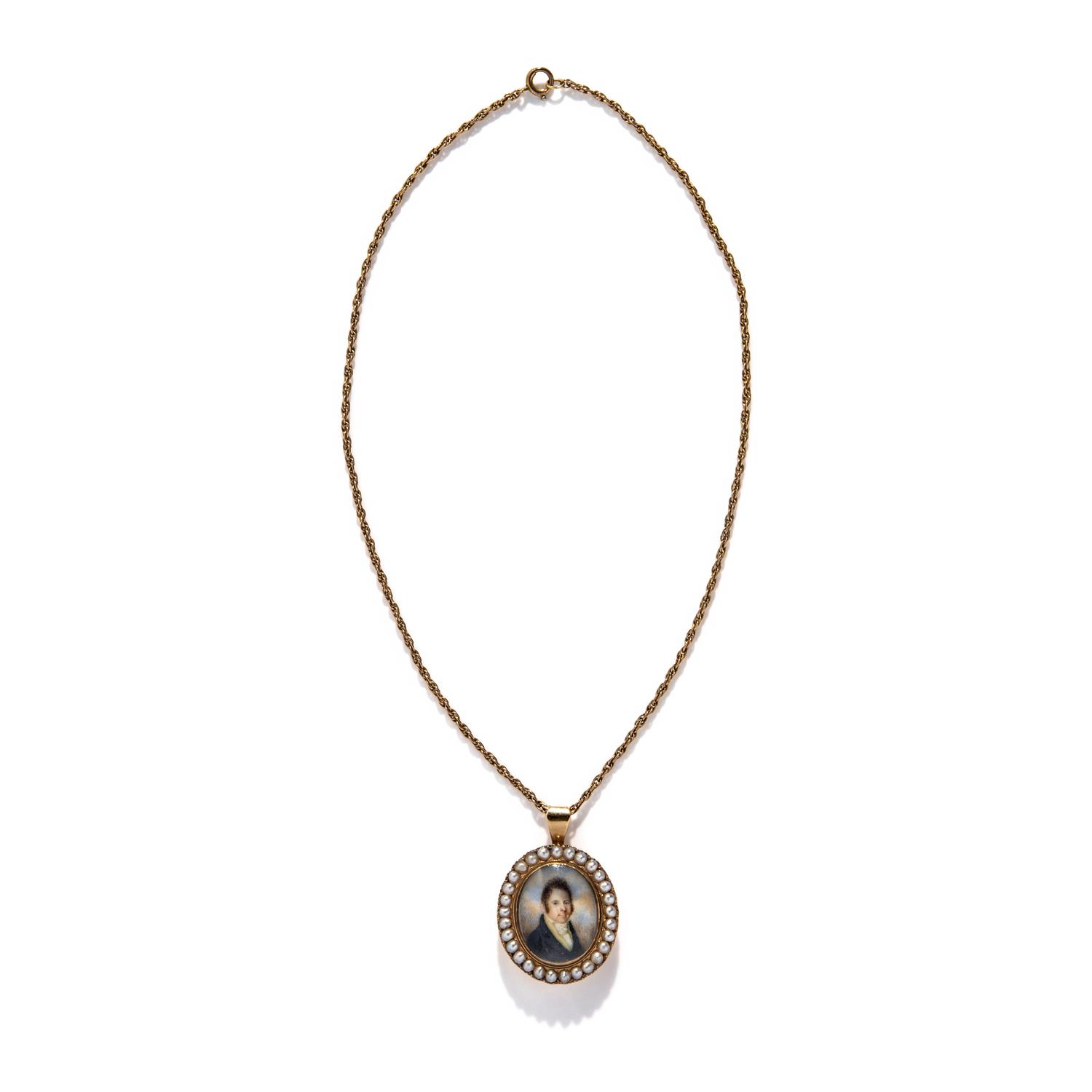 VICTORIAN, YELLOW GOLD AND SEED PEARL MOURNING PENDANT