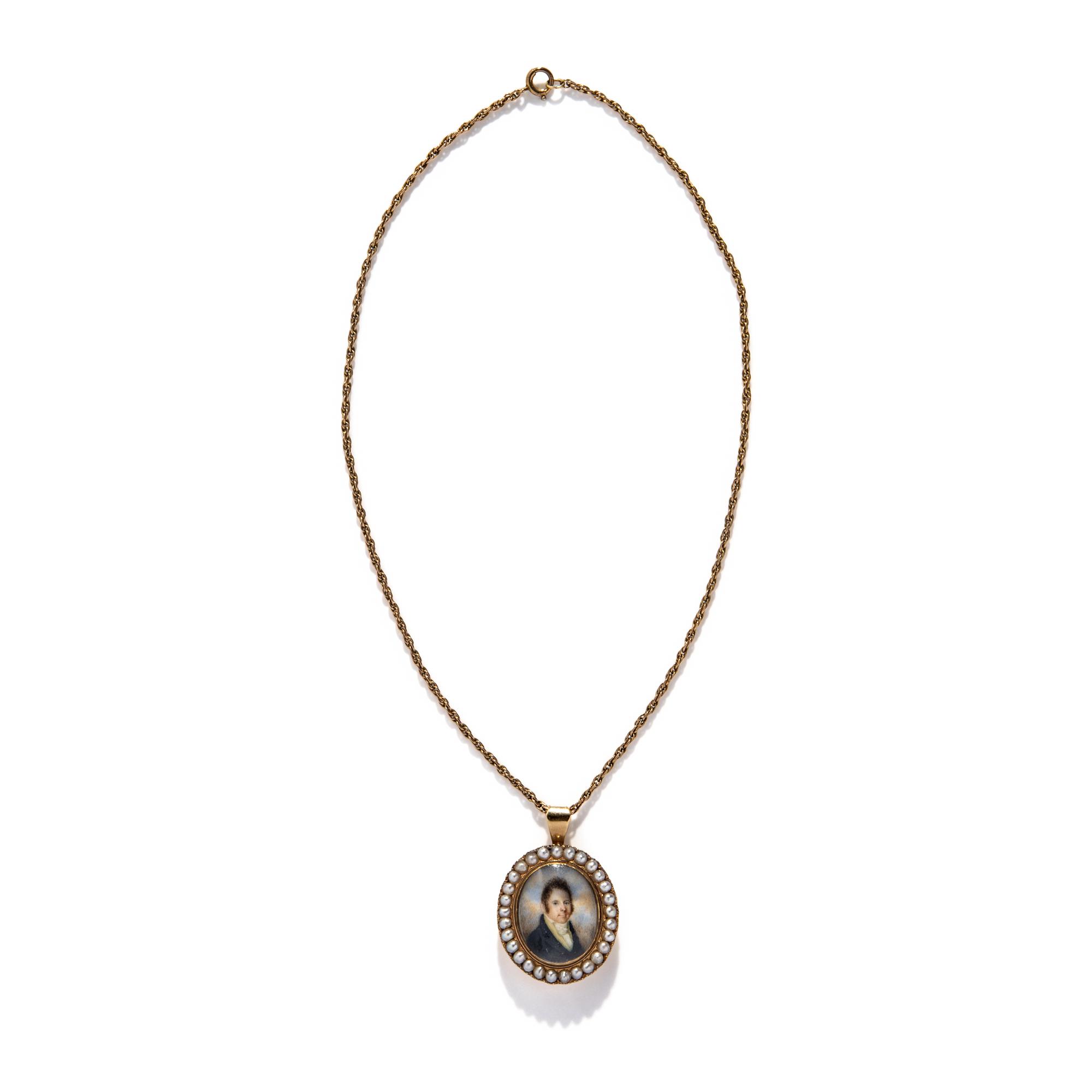 VICTORIAN, YELLOW GOLD AND SEED PEARL MOURNING PENDANT