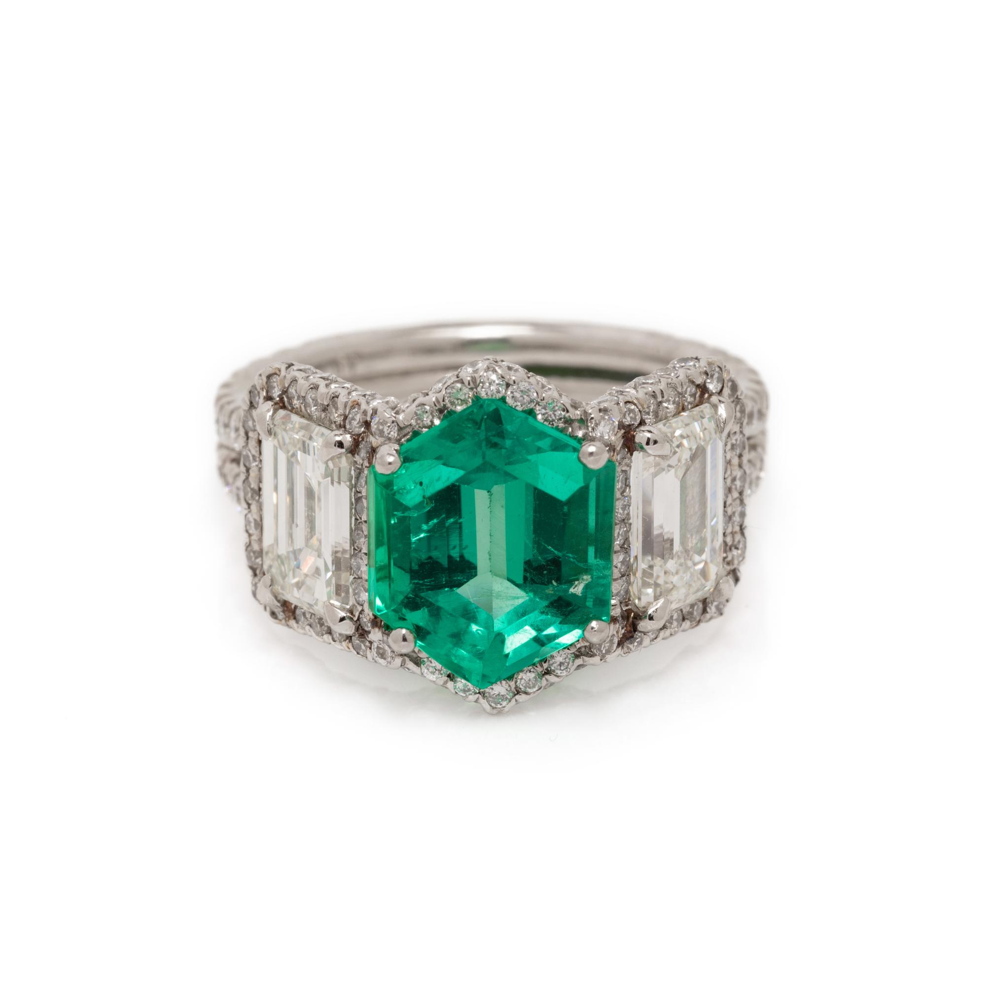 COLOMBIAN EMERALD AND DIAMOND RING