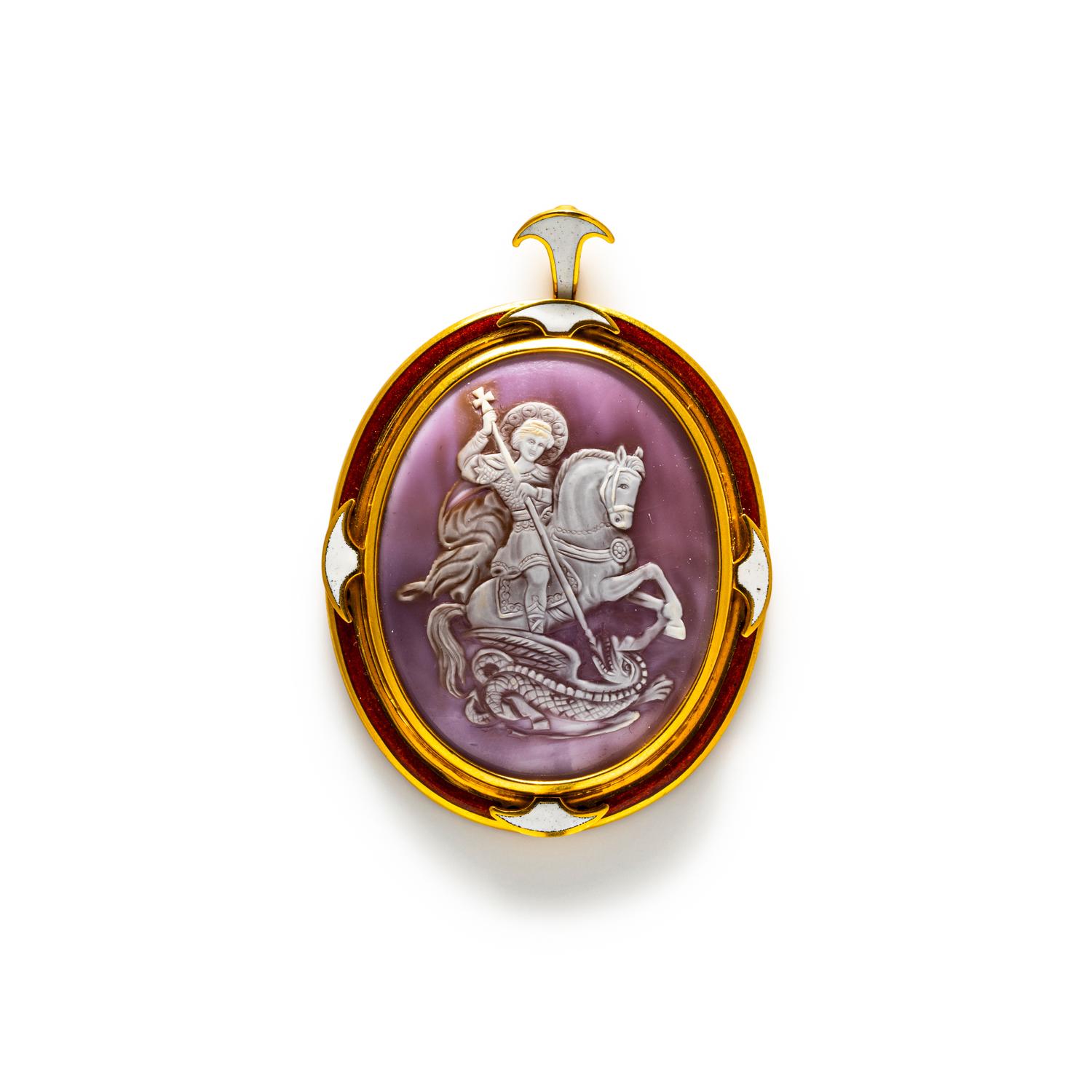 A Neoclassical Gold and Shell Cameo Pendant with Saint George Slaying the Dragon