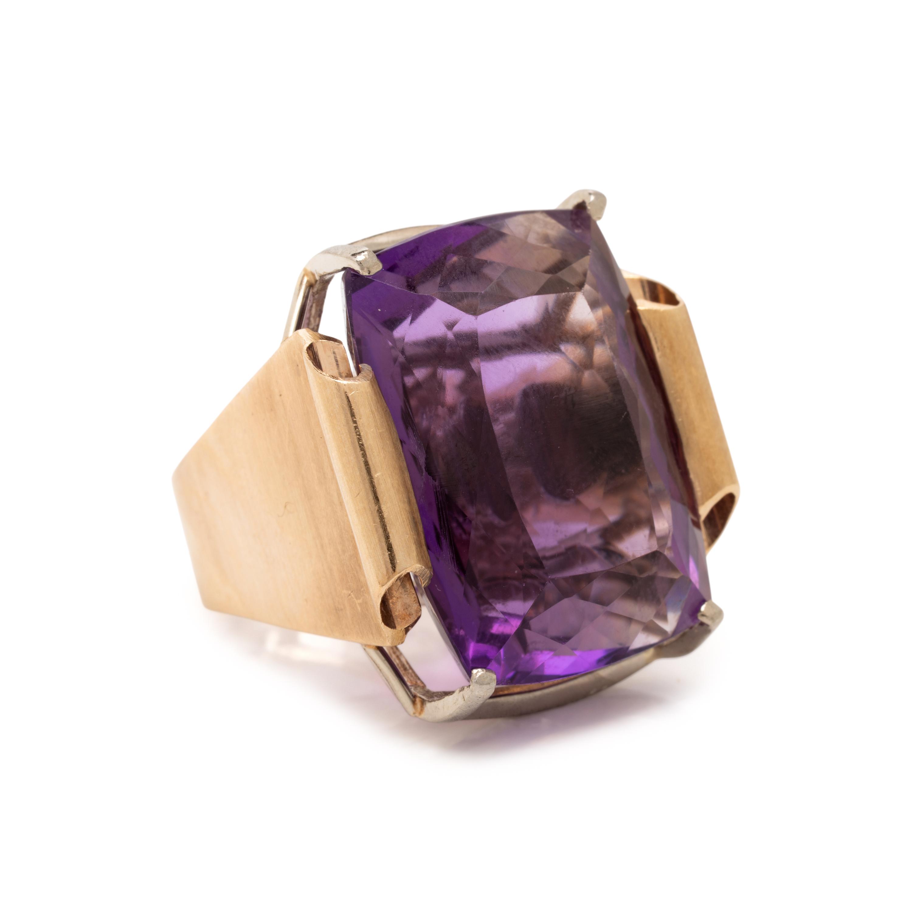 Amethyst and Yellow Gold Ring