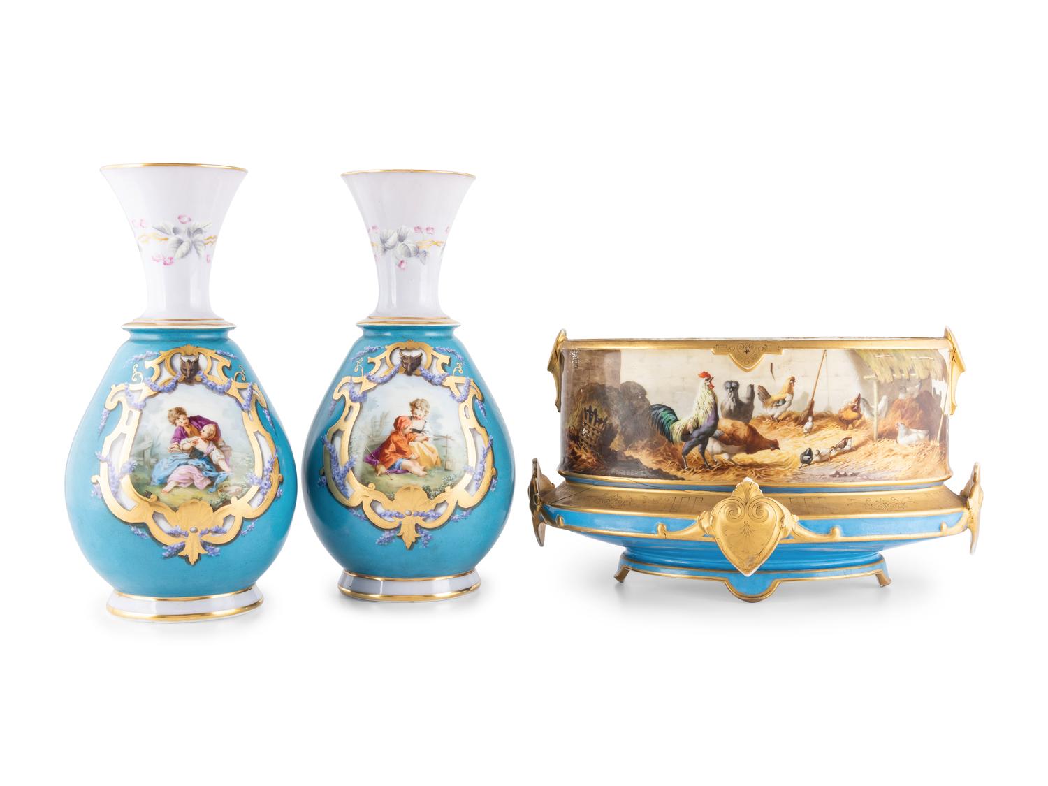 A Paris Porcelain Jardinière and Two Vases