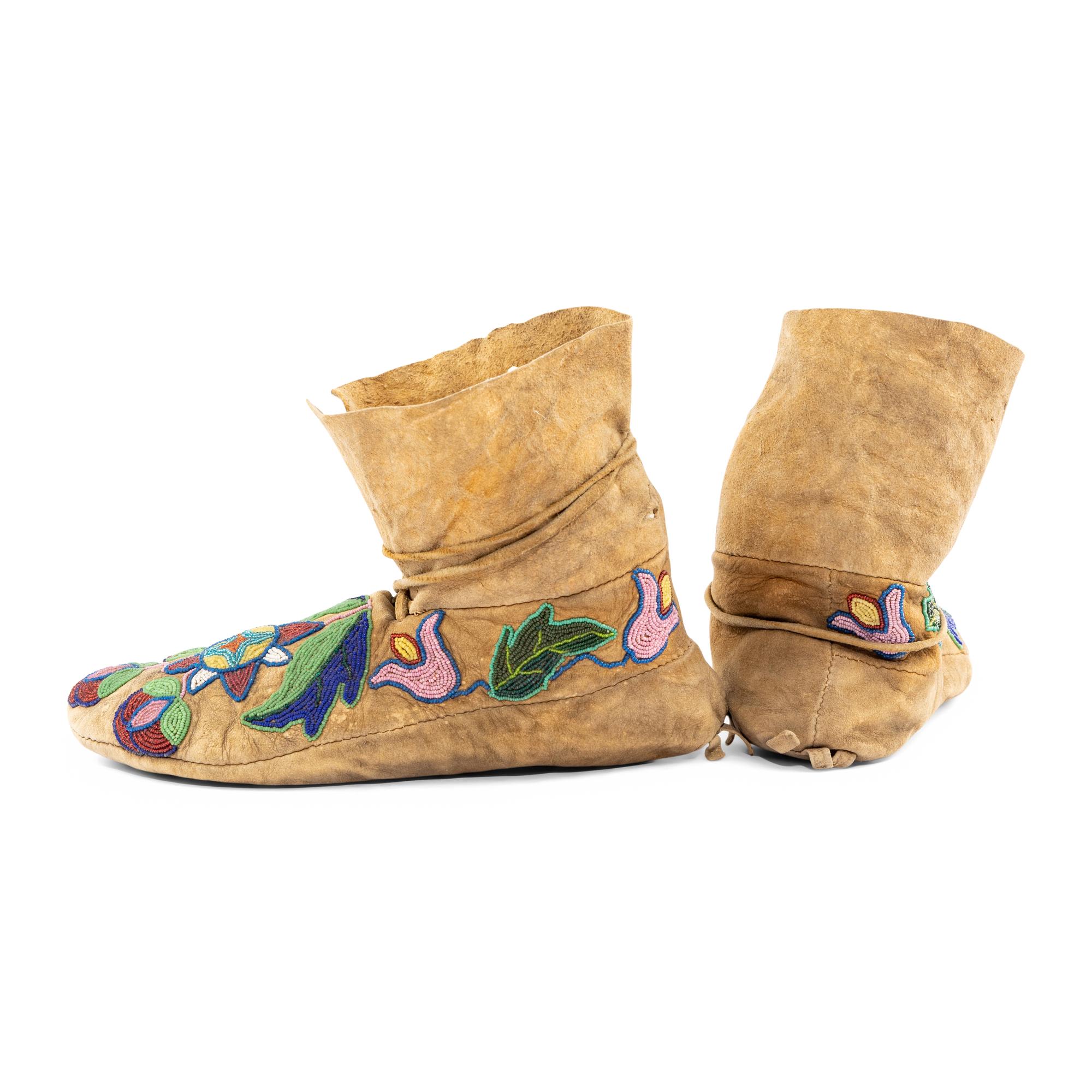 Plateau Beaded Hide Soft-Soled Moccasins