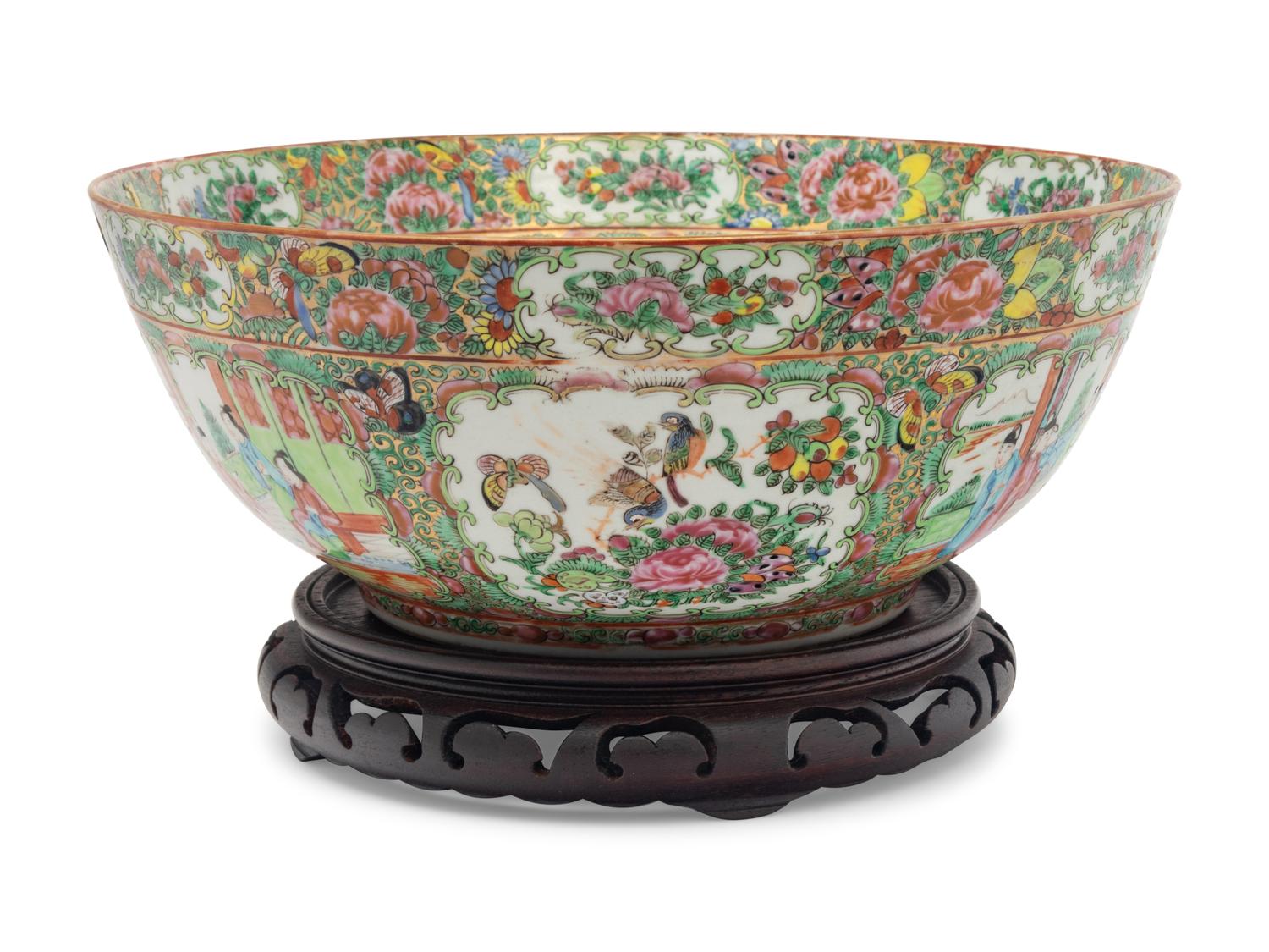 A Rose Medallion Porcelain Center Bowl