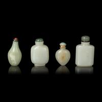 Four Chinese White and Celadon Jade Snuff Bottles, 19th-Early 20th Century 晚清-民國 青玉及白玉鼻烟壺四支