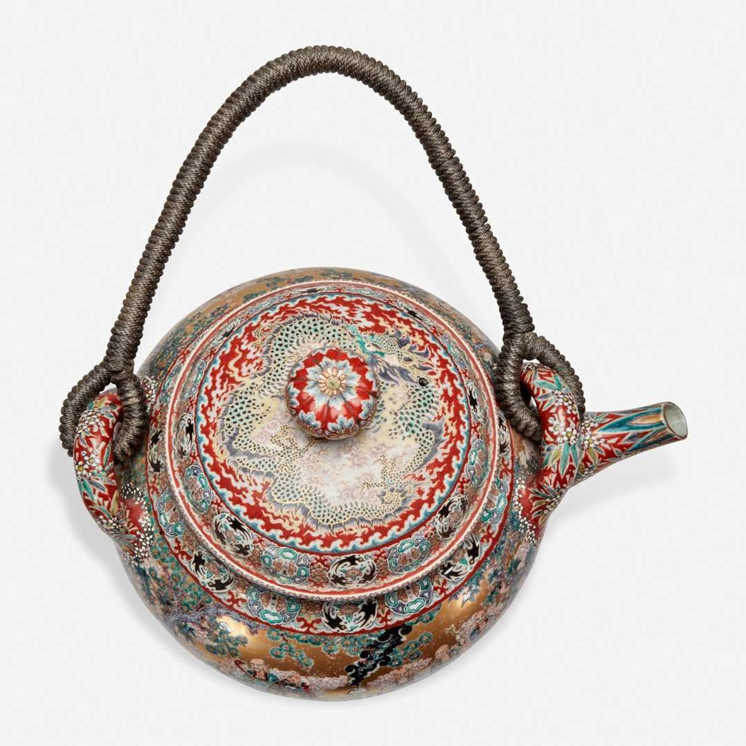 An unusual massive Japanese Kutani - style porcelain teashop sign 巨型日本茶壶招牌 Meiji/Taisho period ?????