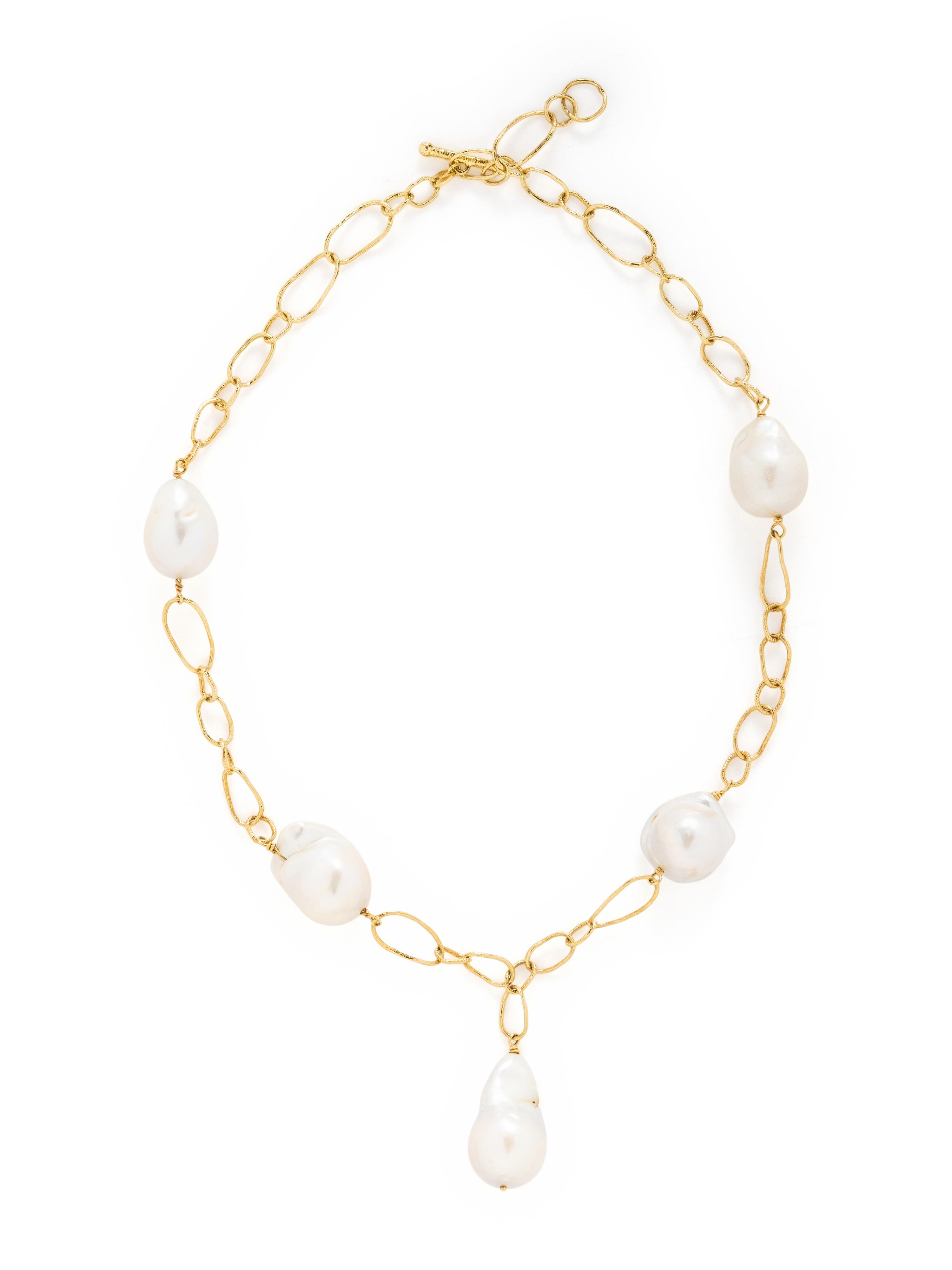 YELLOW GOLD AND BAROQUE CULTURED PEARL NECKLACE