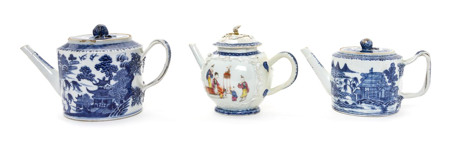 Three Chinese Export Porcelain Teapots Height of tallest 6 1/4 inches. — CIRCA 1800 AND LATER
