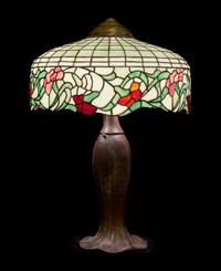 American, EARLY 20TH CENTURY, a leaded glass table lamp