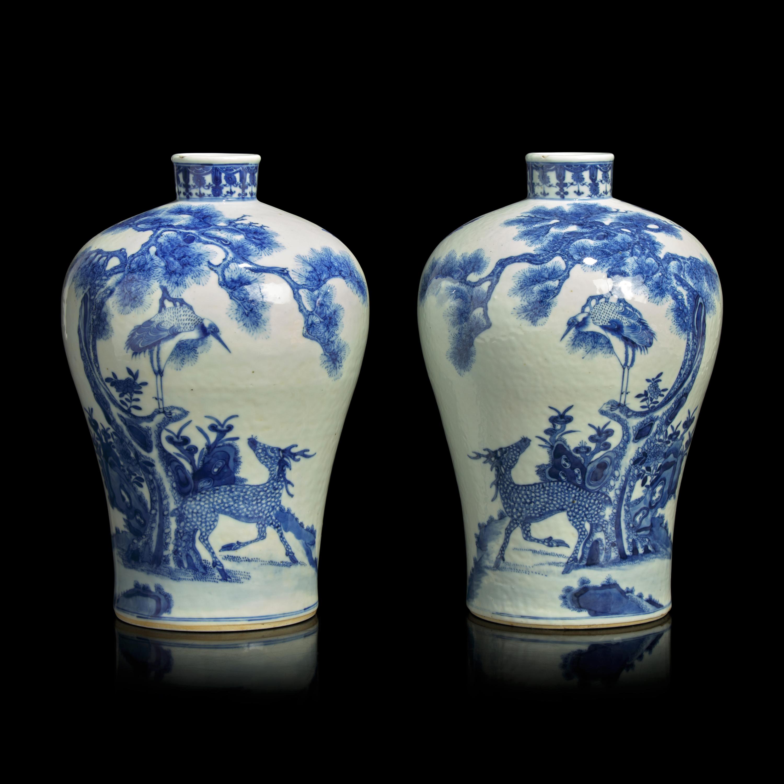 A Pair of Chinese Blue and White Porcelain 'Deer and Crane' Meiping Vases, 19th Century 清晚期 青花鶴鹿同春梅瓶一對