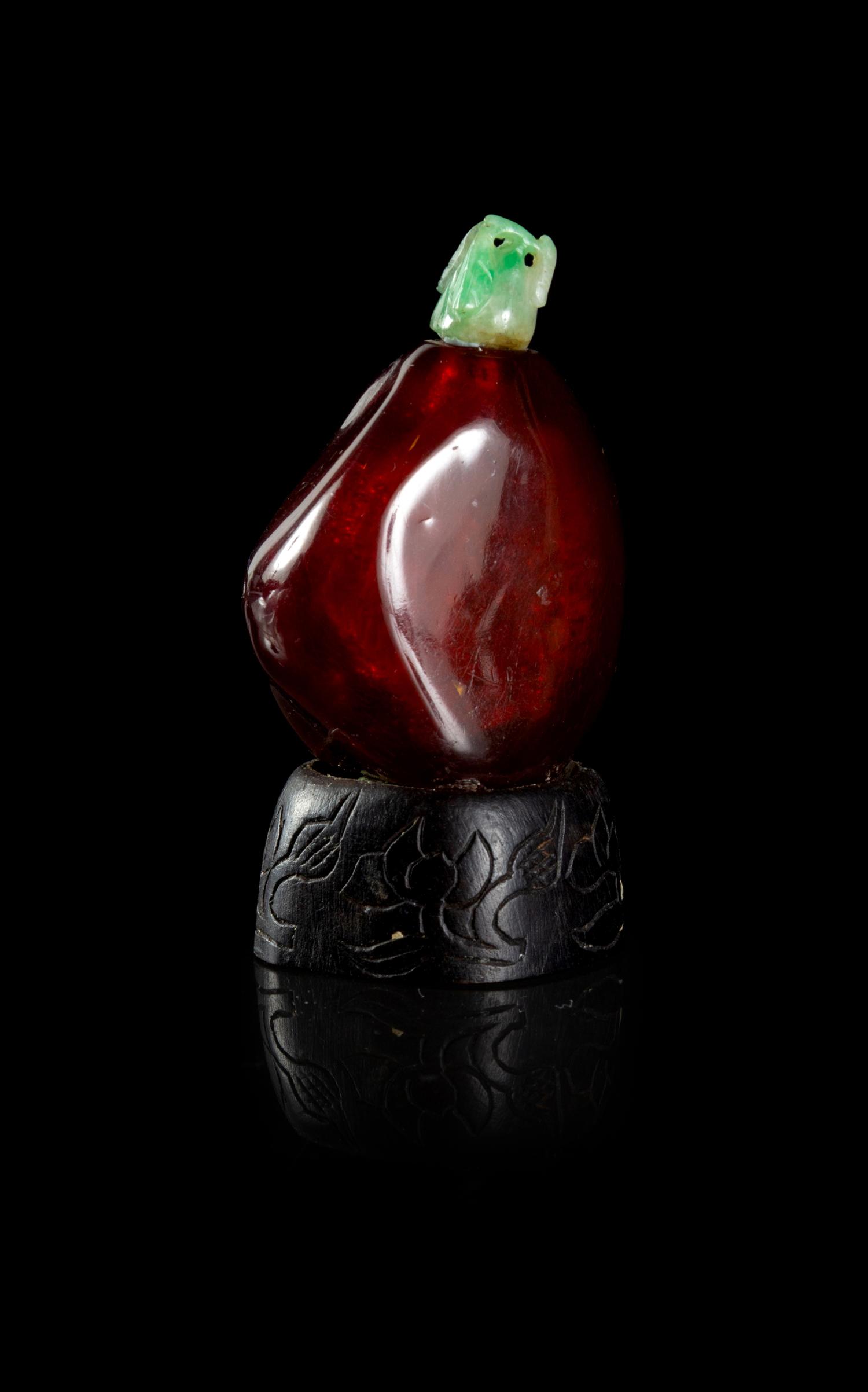 An Amber Snuff Bottle