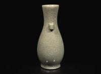A Chinese Longquan "Guan" "Arrow vase", Southern Song Dynasty 龍泉倣官窯貫耳壺 南宋
