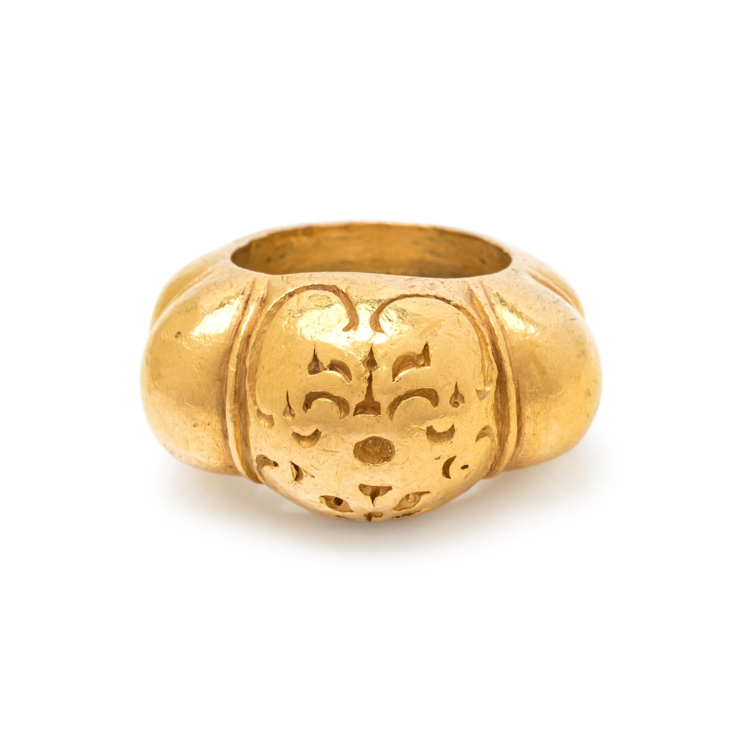 YELLOW GOLD RING