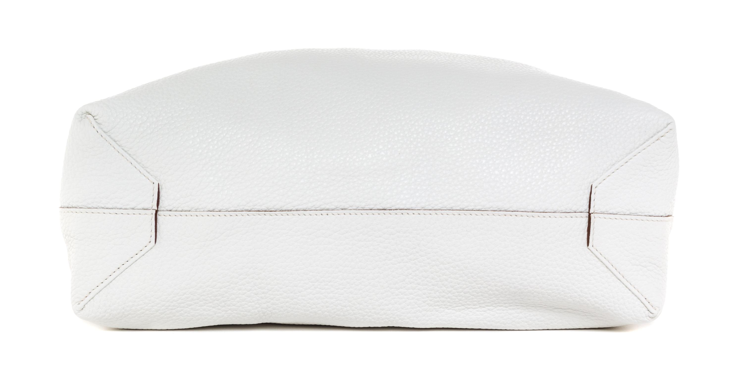An Hermes Blanc/Bleu 45cm Taurillon Clemence Double Sens Tote, 17.5" x 15.5" x 5".