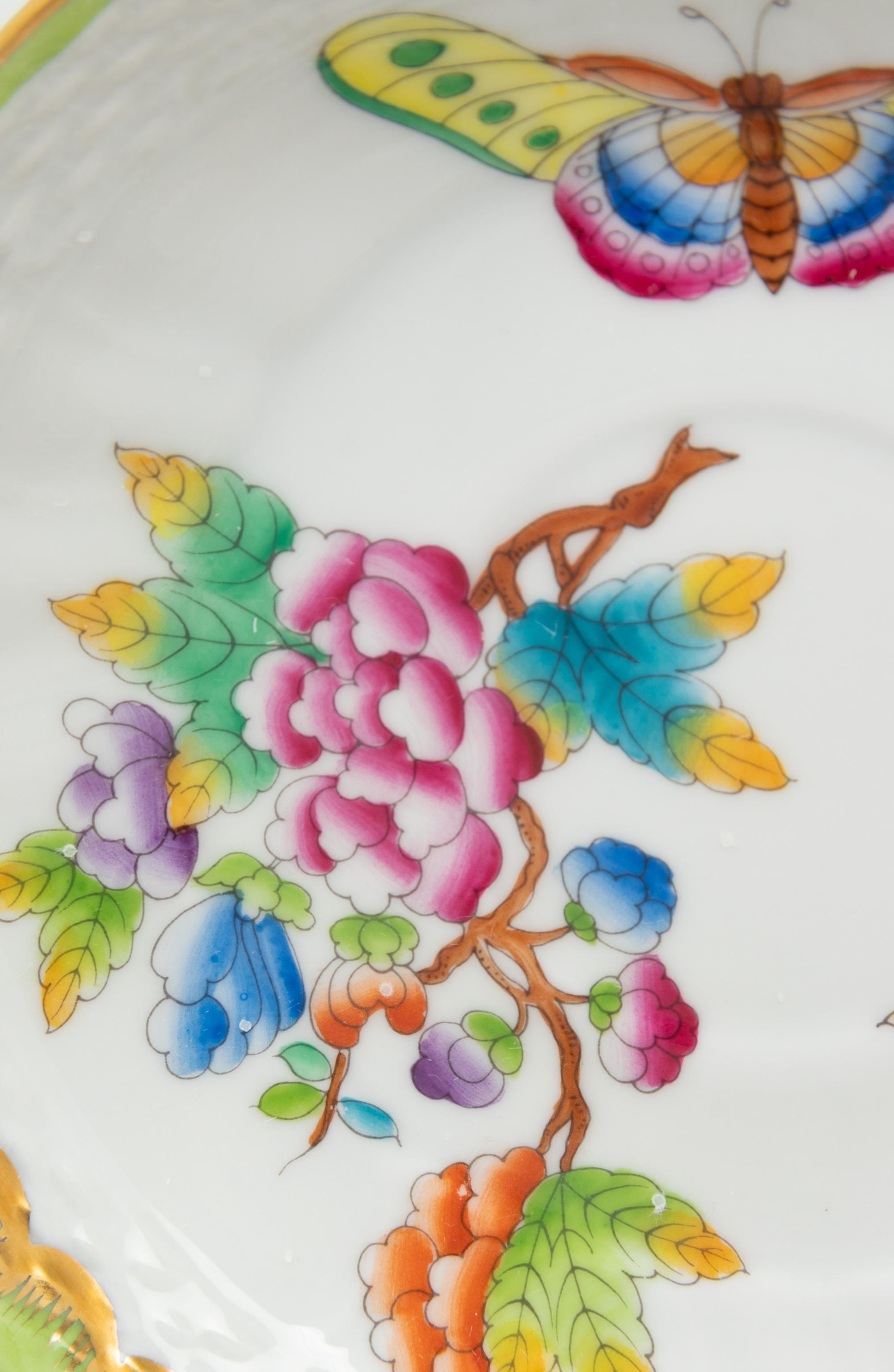 A Herend Queen Victoria Porcelain Dinner Service