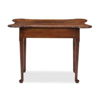 Queen Anne porringer top tavern table New England, mid-18th century