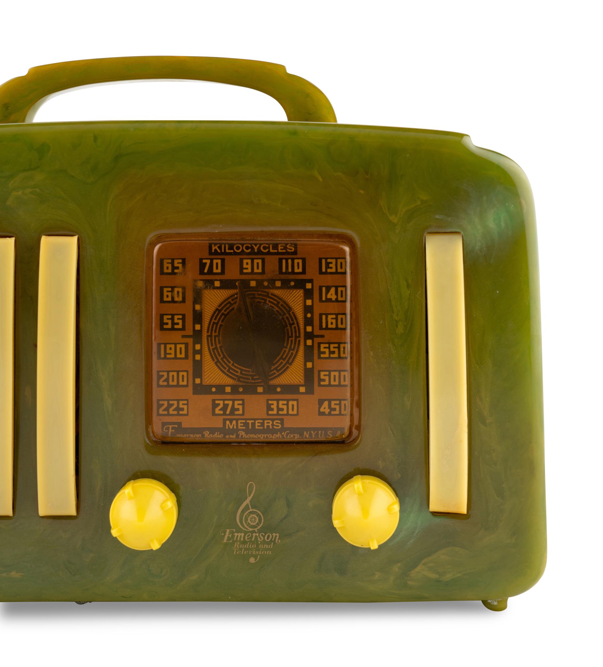 An Emerson EP375 5 Plus 1 Radio