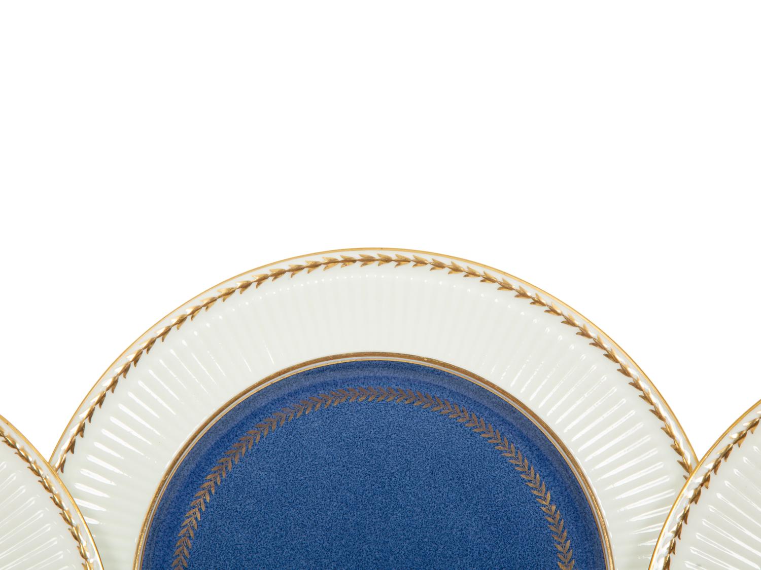A Set of Eighteen Wedgwood Edme Ceramic Dinner Plates