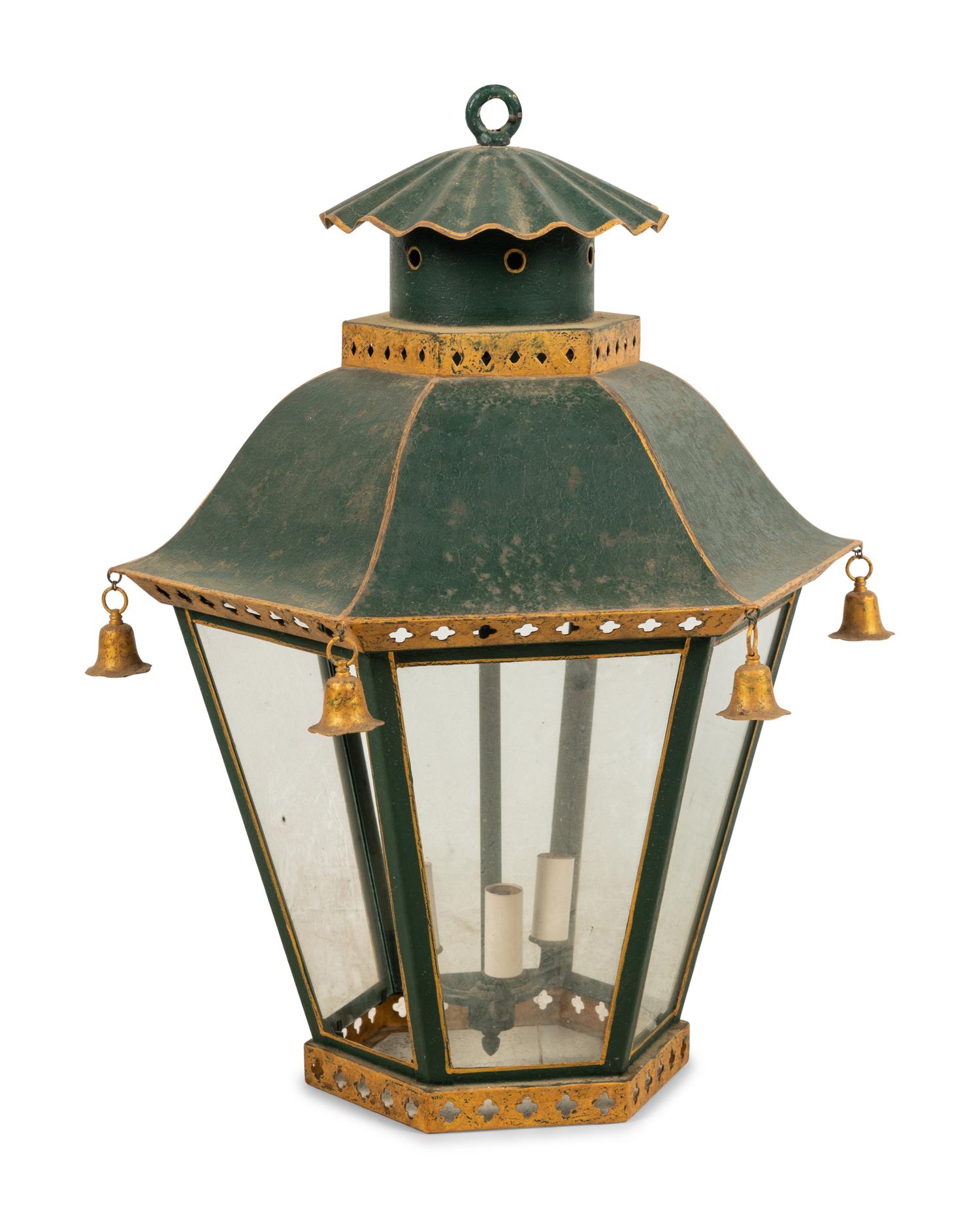 A Parcel Gilt Tôle Hall Lantern