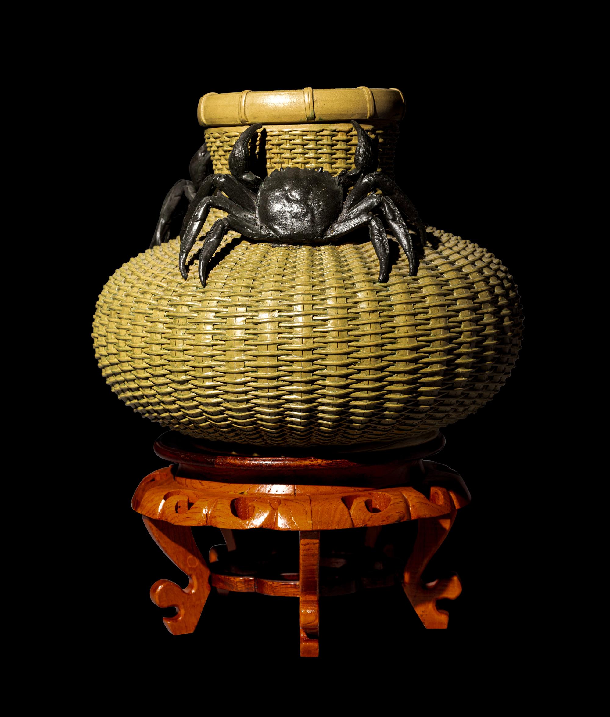 A Chinese Yixing Zisha Pottery 'Crab' Pot