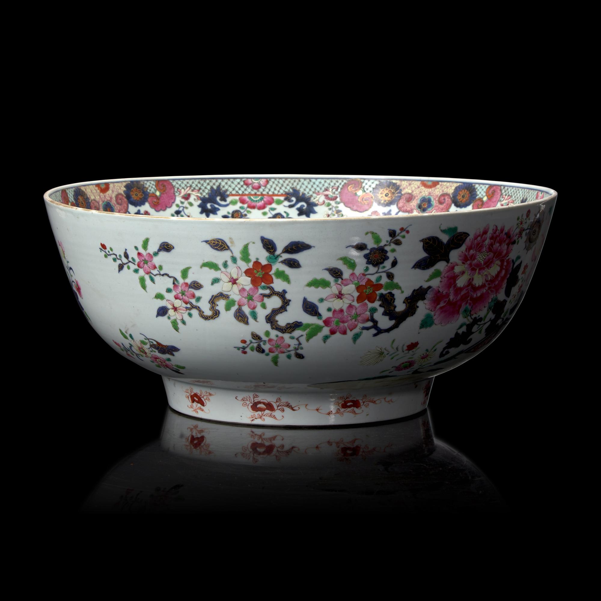 A Large Chinese Famille Rose 'Birds and Flowers' Punch Bowl, Qianlong Period 清乾隆 粉彩花鳥圖大碗