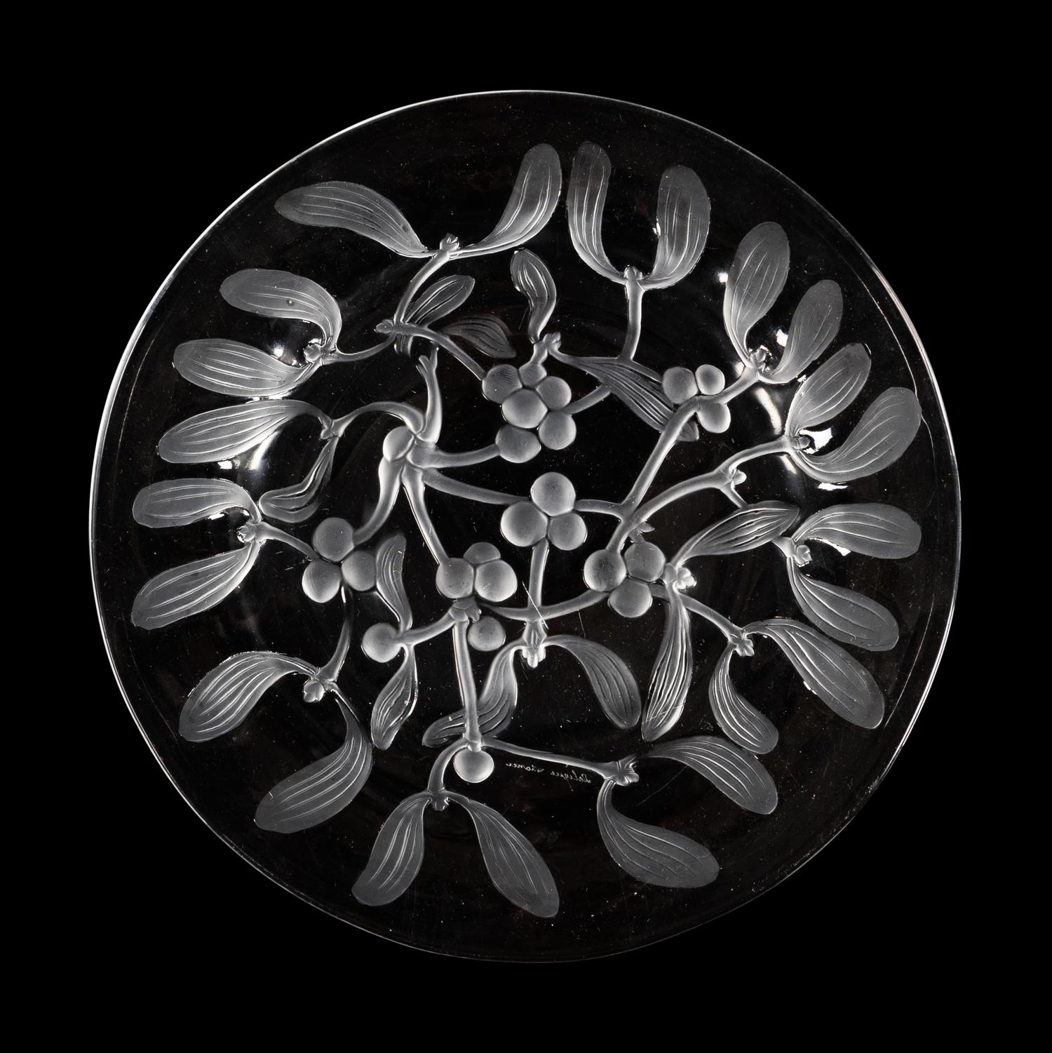 A Set of Eight Lalique Saint Sylvestre Plates