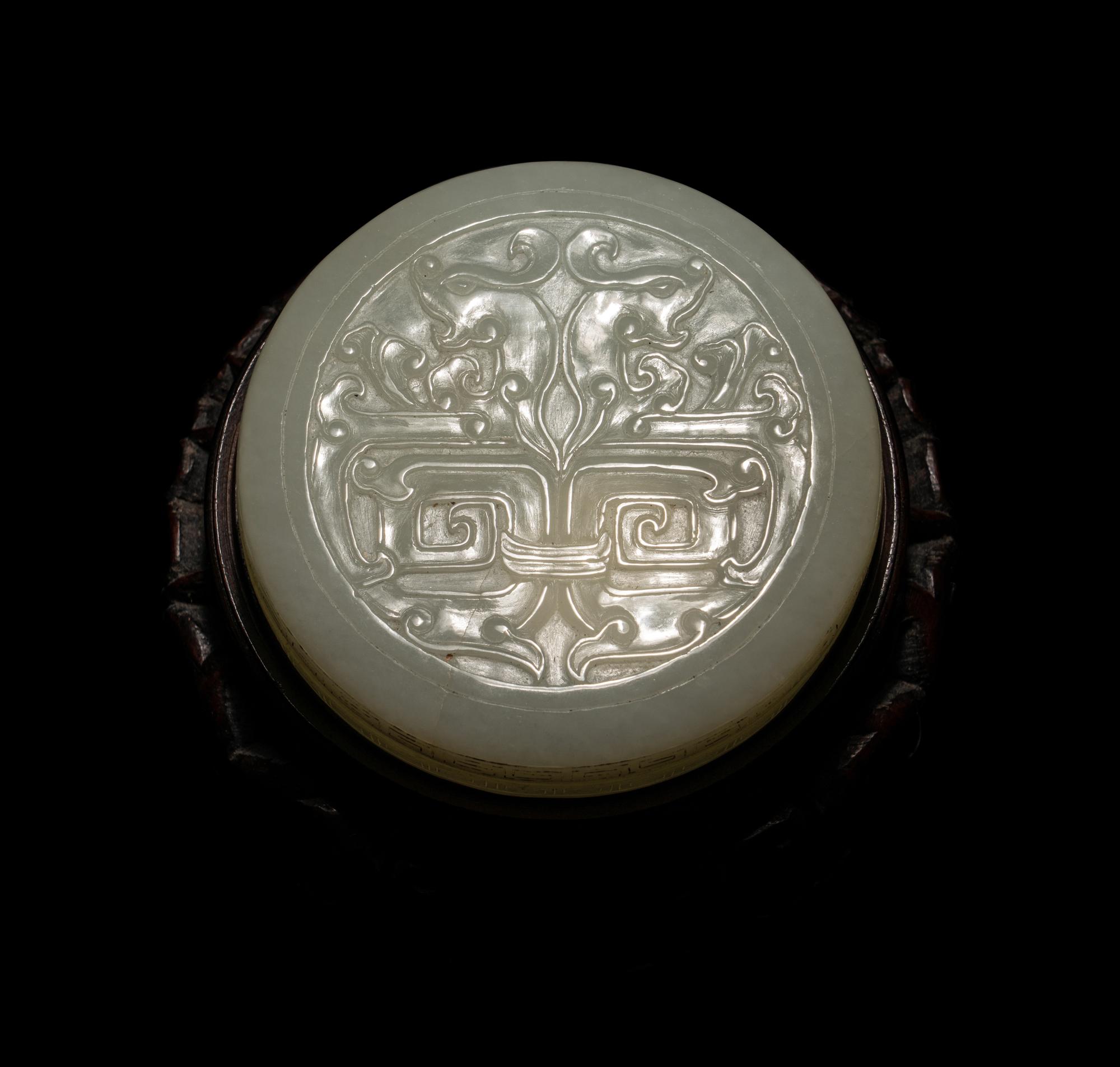 A Carved White Jade Incense Covered Box