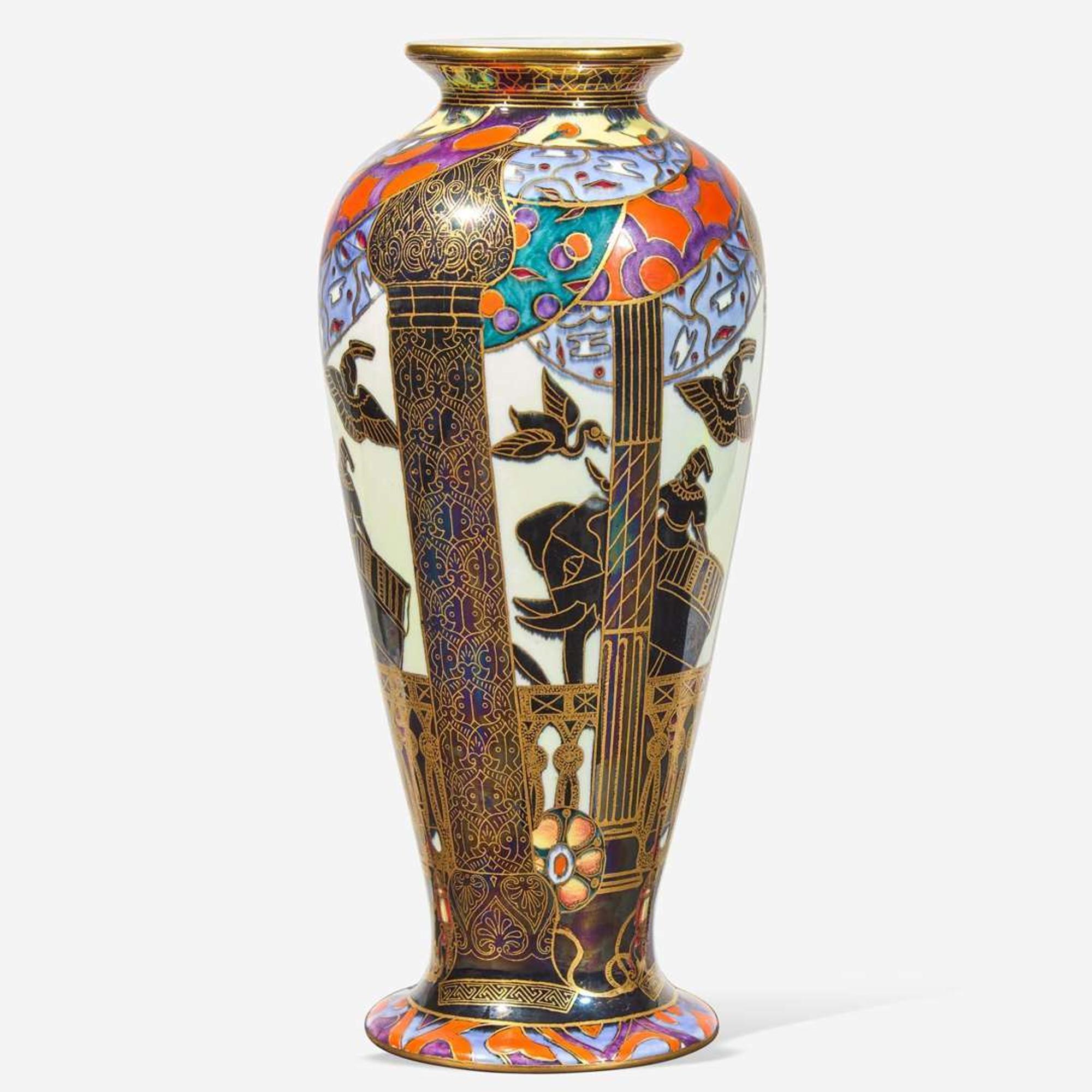 A Wedgwood Fairyland Lustre "Lahore" Vase UK, 1920s