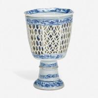 A Chinese blue and white porcelain reticulated stemmed cup 青花镂空高足杯 17th/18th century ??????