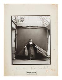 [AVEDON, Richard (1923-2004)]. THURMAN, Judith. Richard Avedon, Made in France. San Francisco: Fraenkel Gallery, 2002.