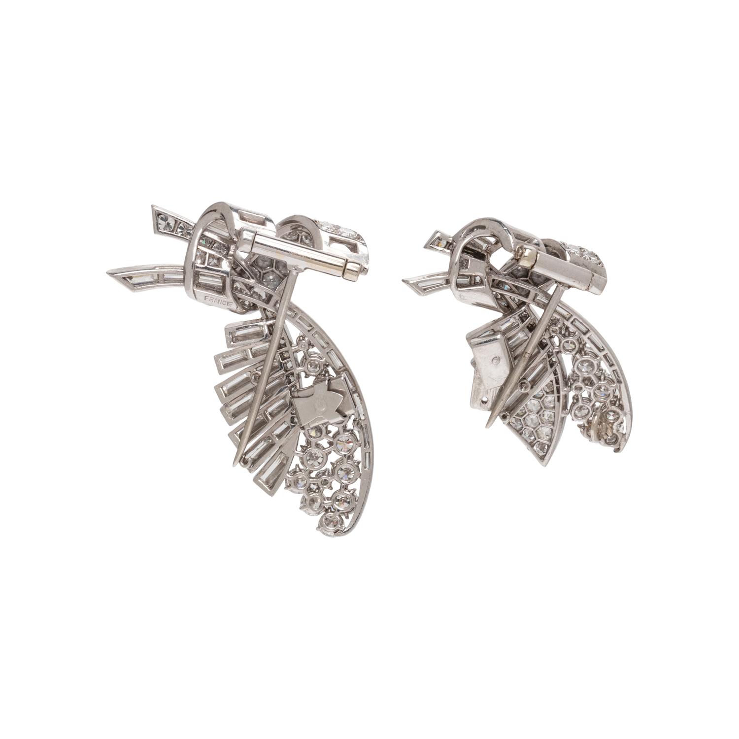 FRENCH, DIAMOND DOUBLE CLIP BROOCH