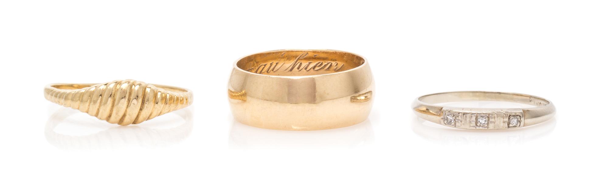 A Collection of 14 Karat Yellow Gold Jewelry, 25.10 dwts.