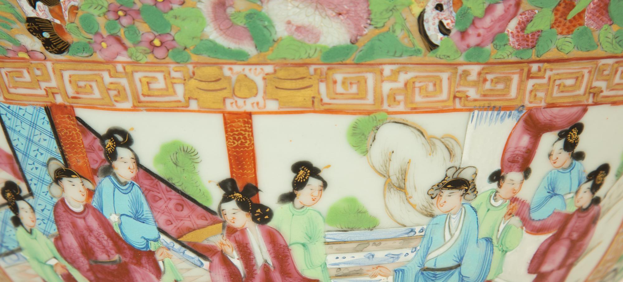 A Chinese Rose Medallion Porcelain Bowl