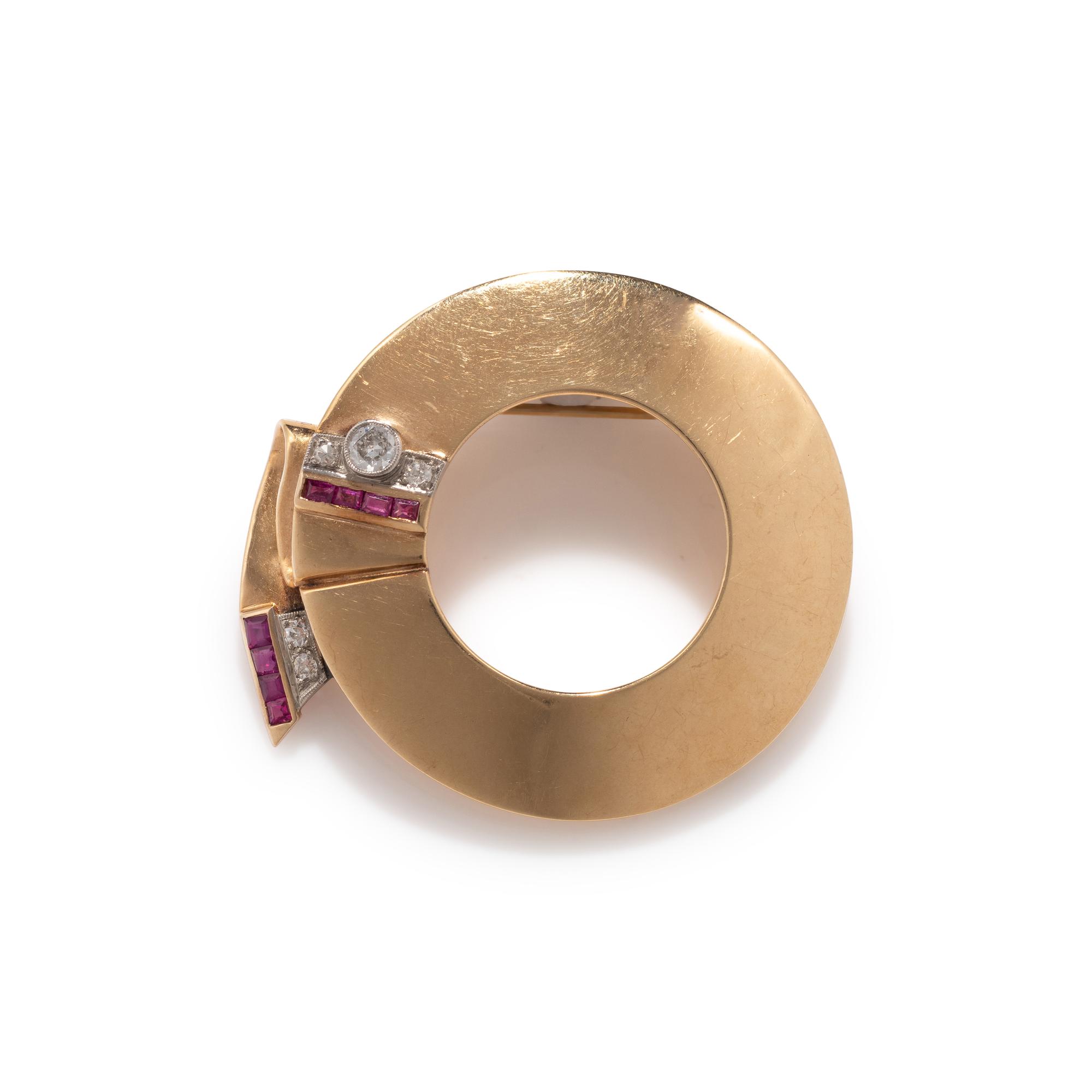RETRO, YELLOW GOLD, DIAMOND AND RUBY BROOCH