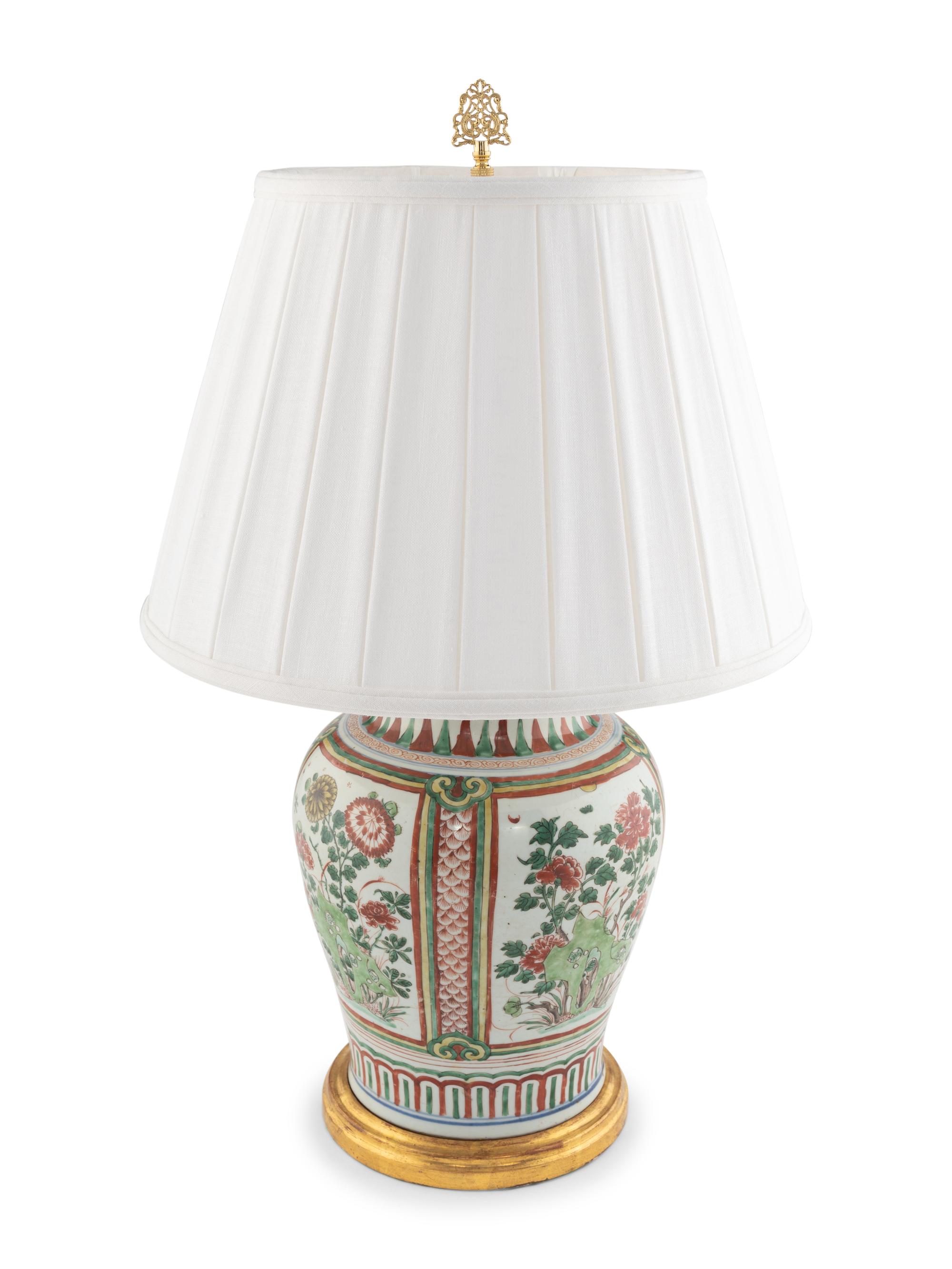 A Chinese Wucai Porcelain Jar