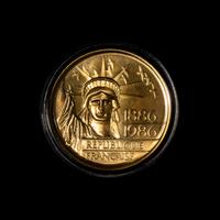*A French Republic 1986 Statue of Liberty Centennial 100 Franc Gold Coin
