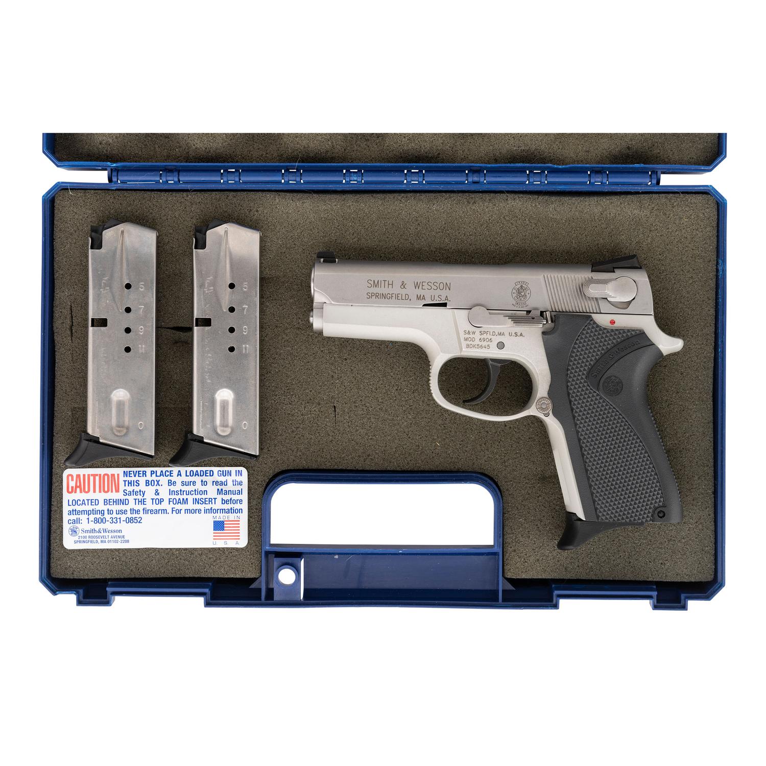*Smith & Wesson Model 6906 in Box with Accessories