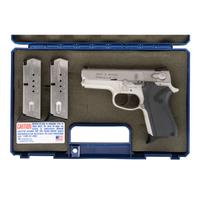 *Smith & Wesson Model 6906 in Box with Accessories