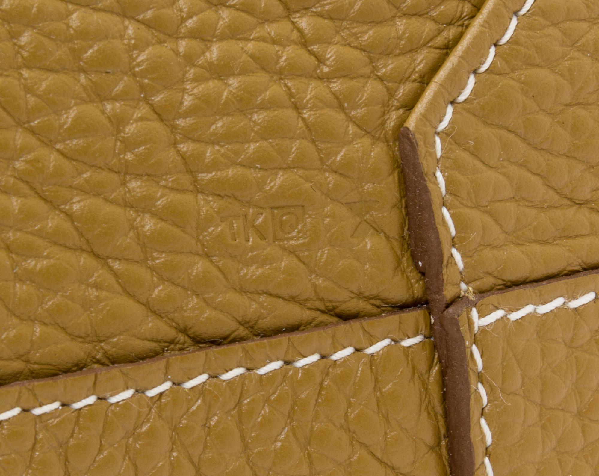 An Hermes Blanc/Chamois 45cm Taurillon Clemence Double Sens Tote, 17.5" x 15.5" x 5".