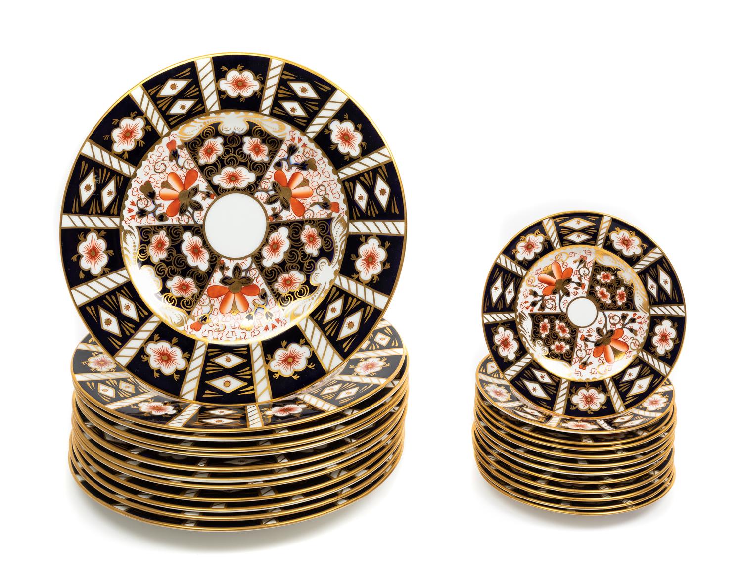A Royal Crown Derby Partial Dinner Service Diameter of dinner plate 10 1/2 inches. — 20TH CENTURY