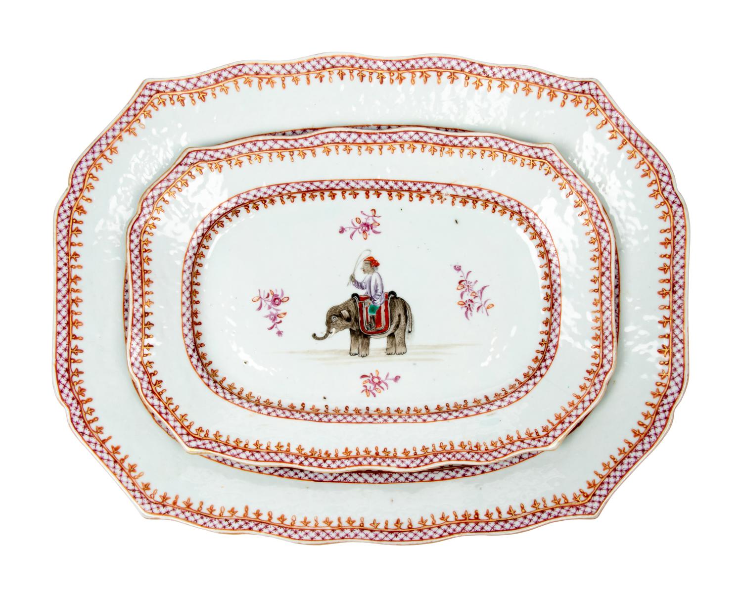 A Chinese Export Porcelain Dinner Service