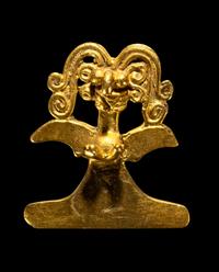 A Veraguas Gold Eagle Pendant